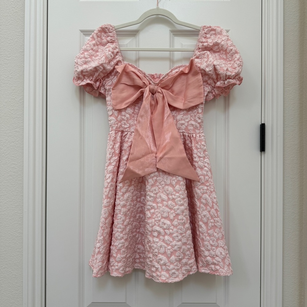 New Shein pink jacquard puff sleeve bow mini dress size Small 4 (New w/out tags)